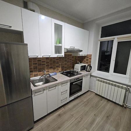 White New Apartments Ultracentral 2-Rooms In The Heart Chisinau Luaran gambar