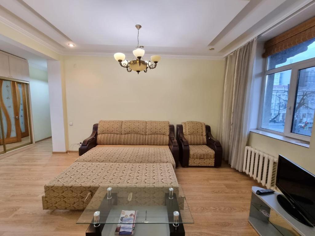 White New Apartments Ultracentral 2-Rooms In The Heart Chisinau Luaran gambar